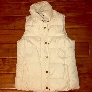 Old Navy White Puff Vest Sz. Small